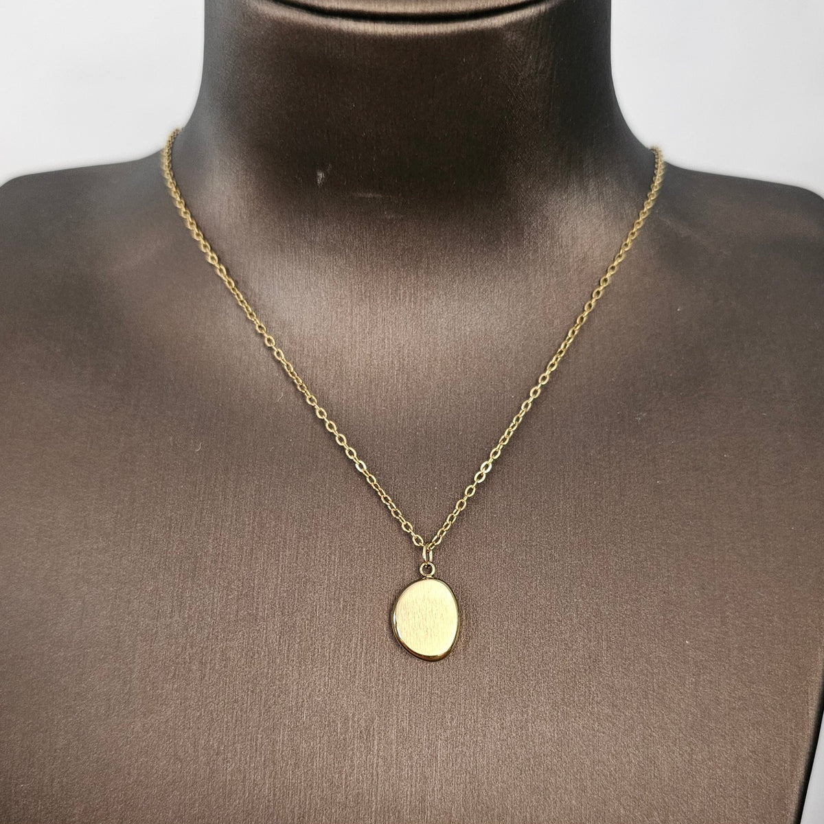 Oval Necklace