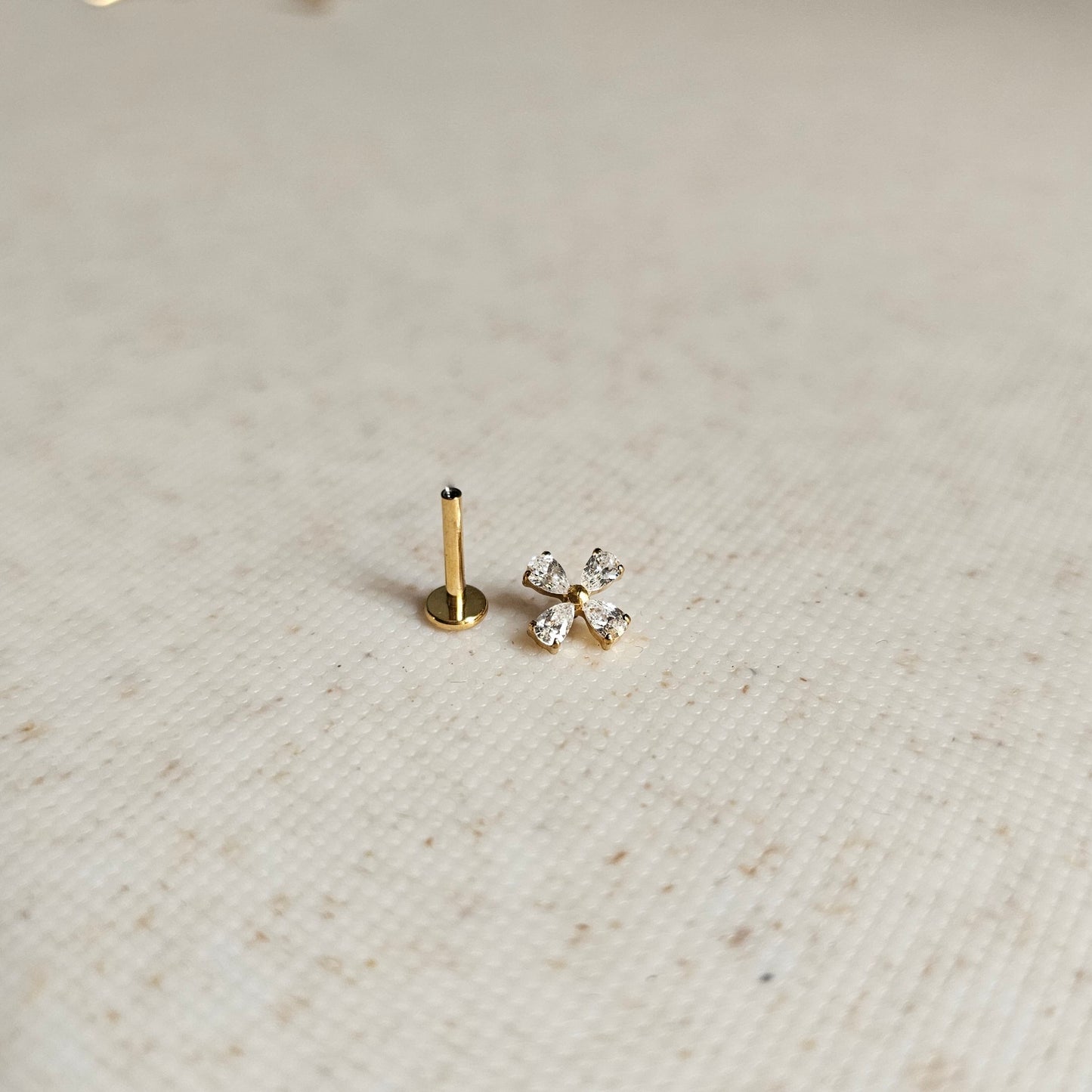 Flower Flat Back Stud (each)