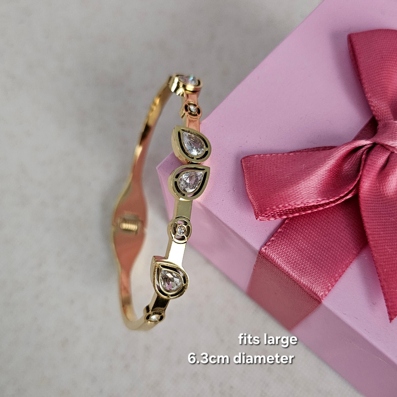 Drops Bangle