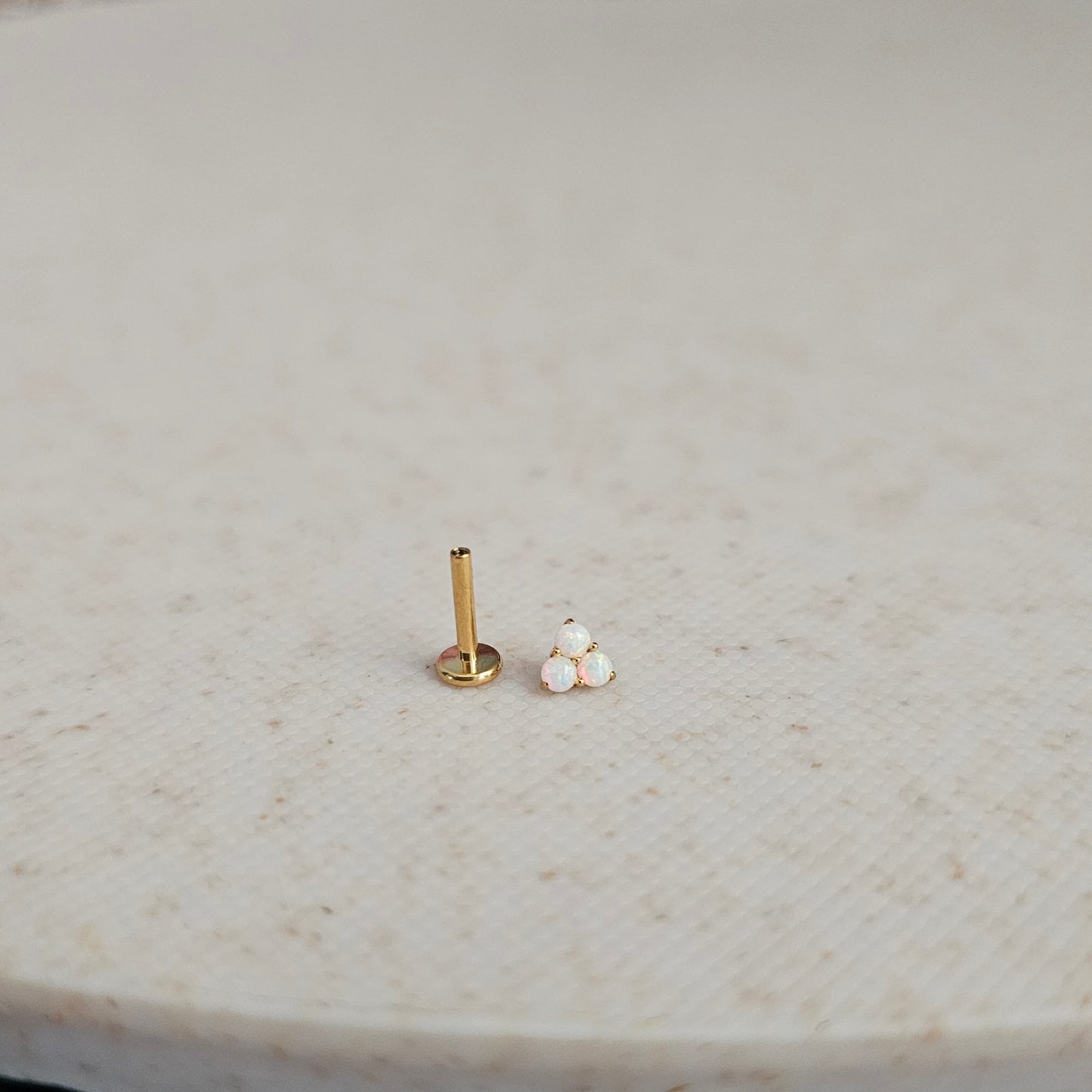 Trio Pearl Flatback Stud (each)