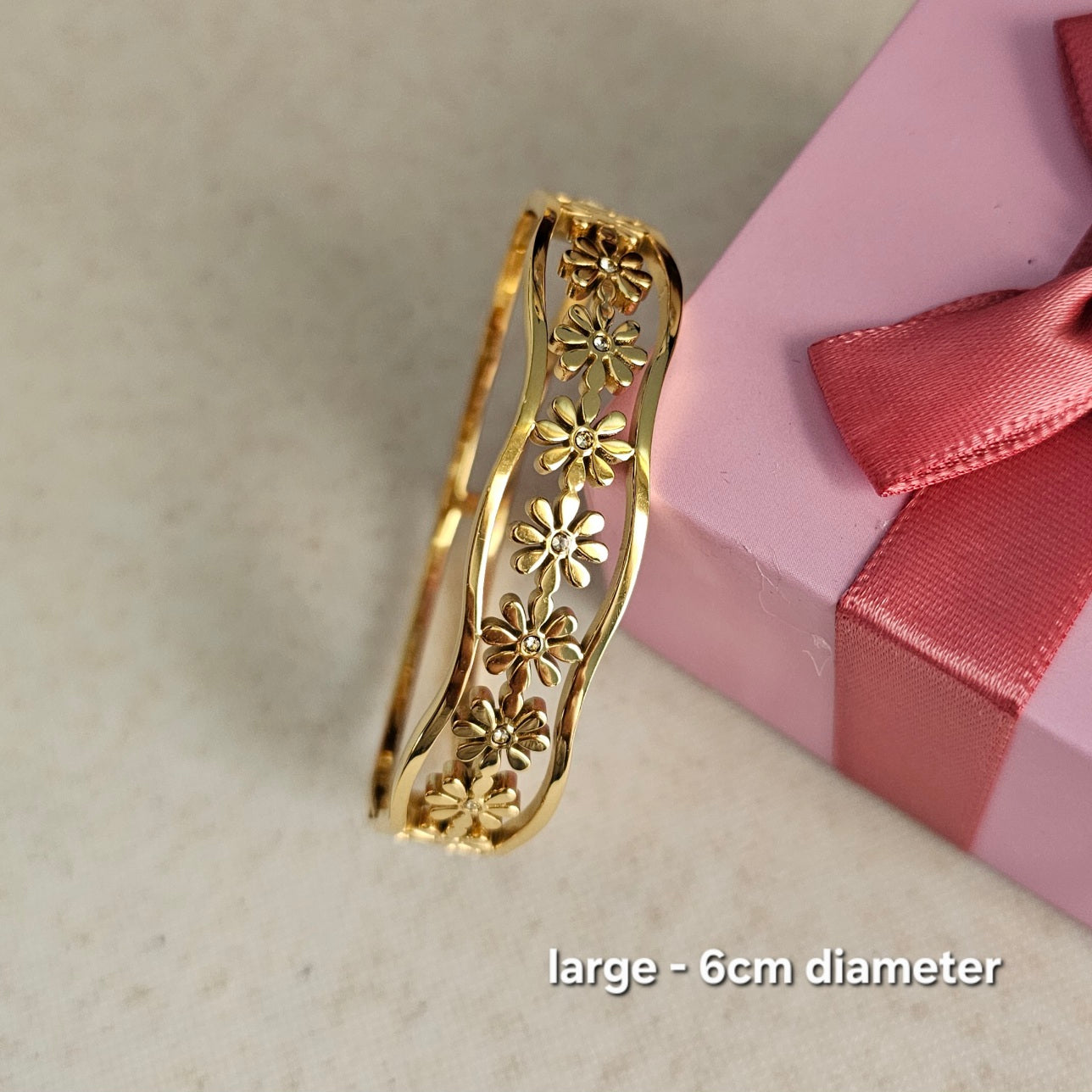 Daisies Bangle
