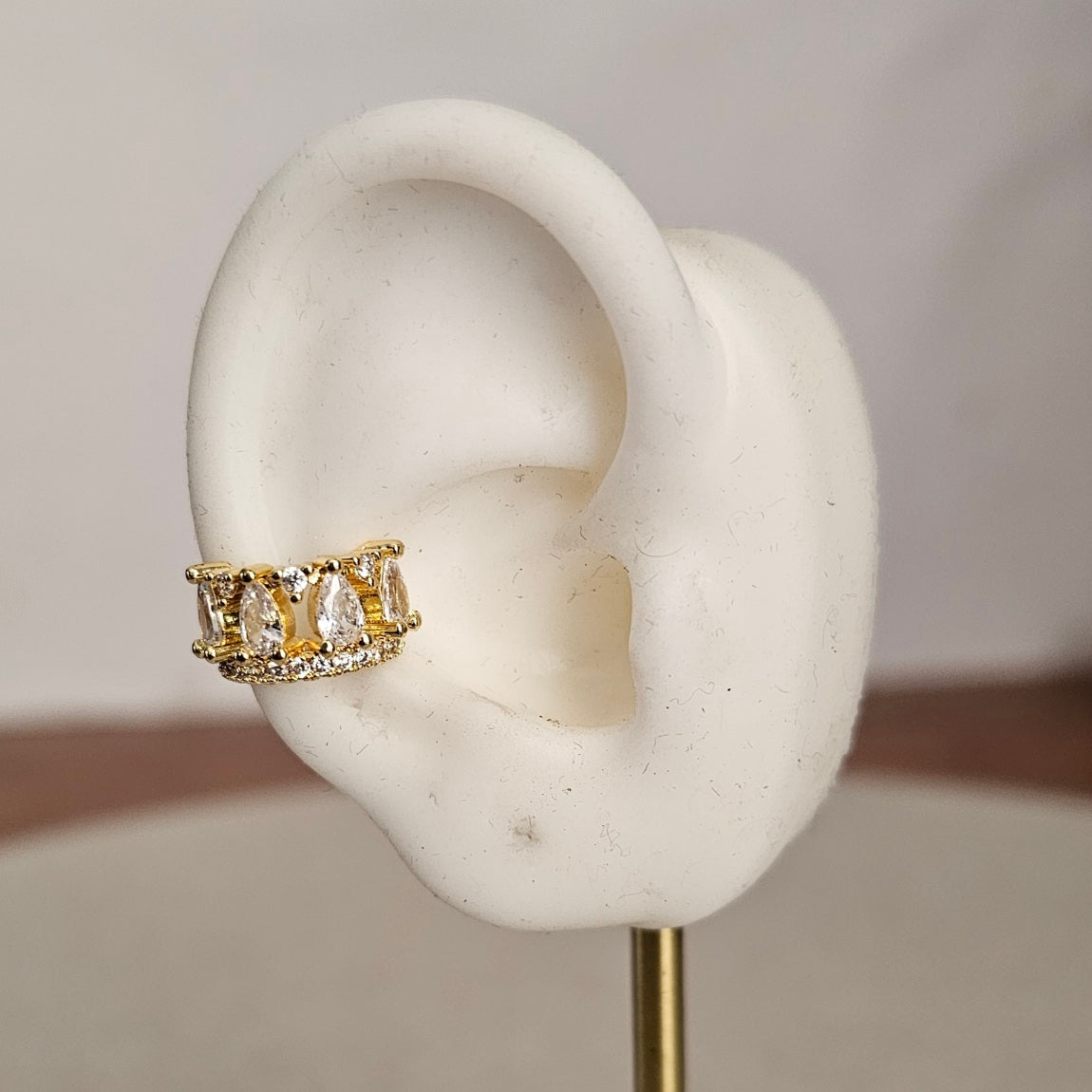 Drops Ear Cuff