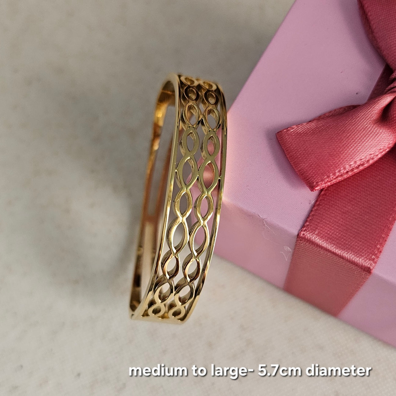 Abstract Bangle