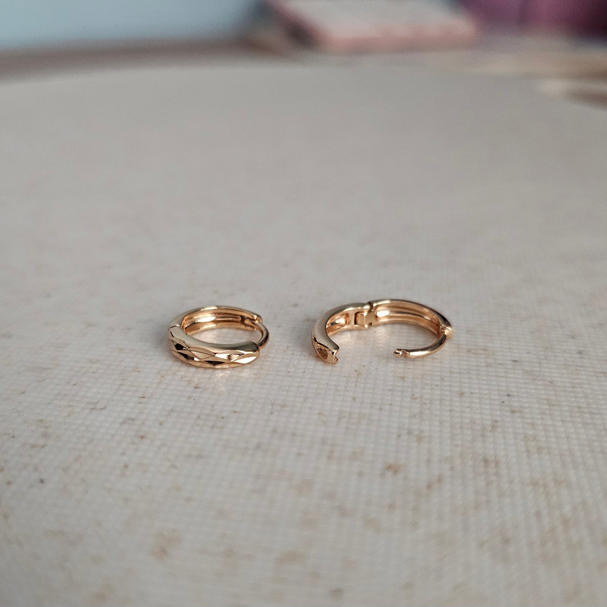 Plain Huggy Hoops