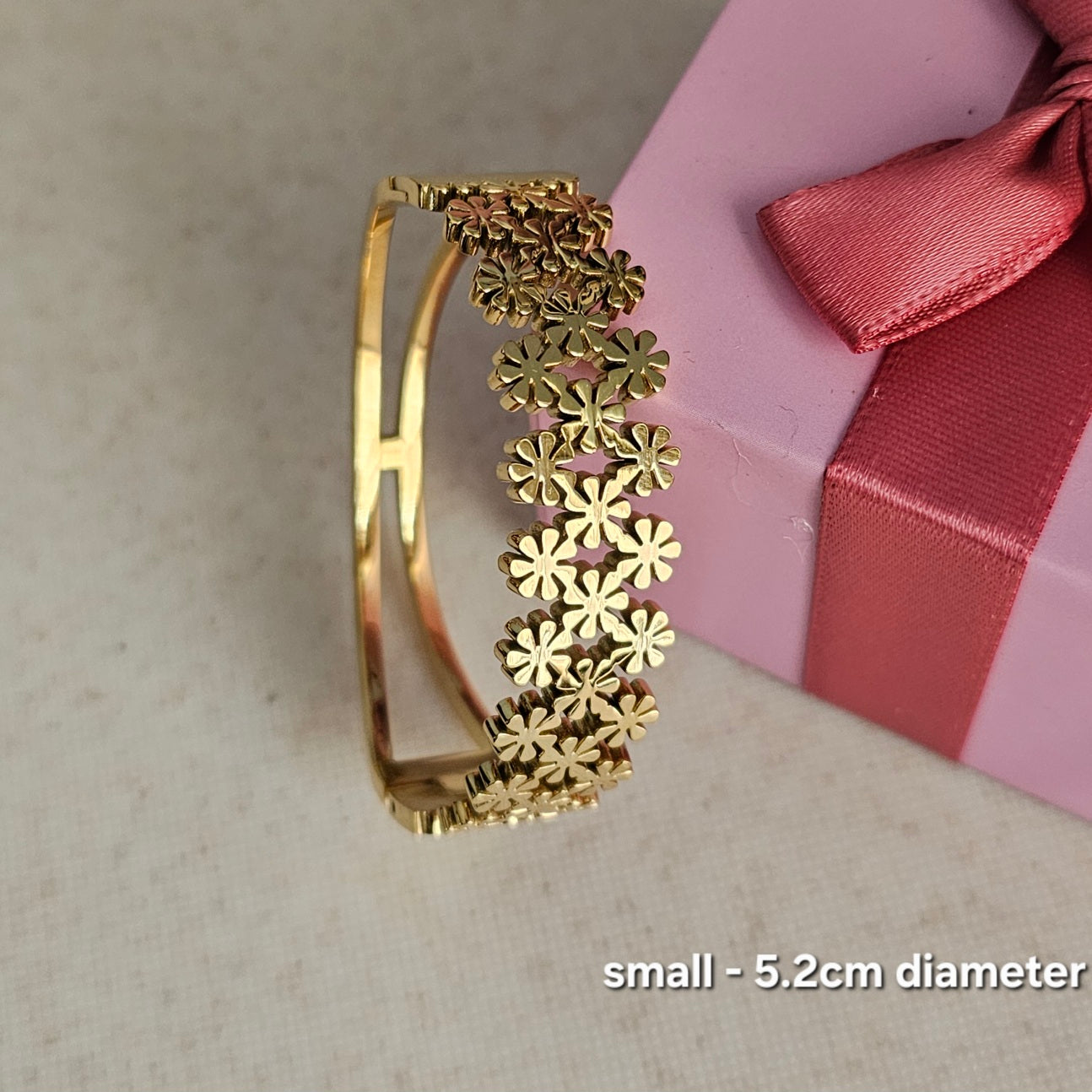 Gardenia Bangle