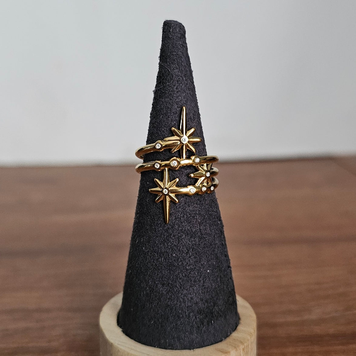 8 Point Star Ring Gold
