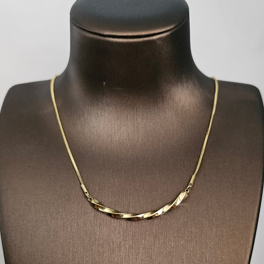 Twist Necklace