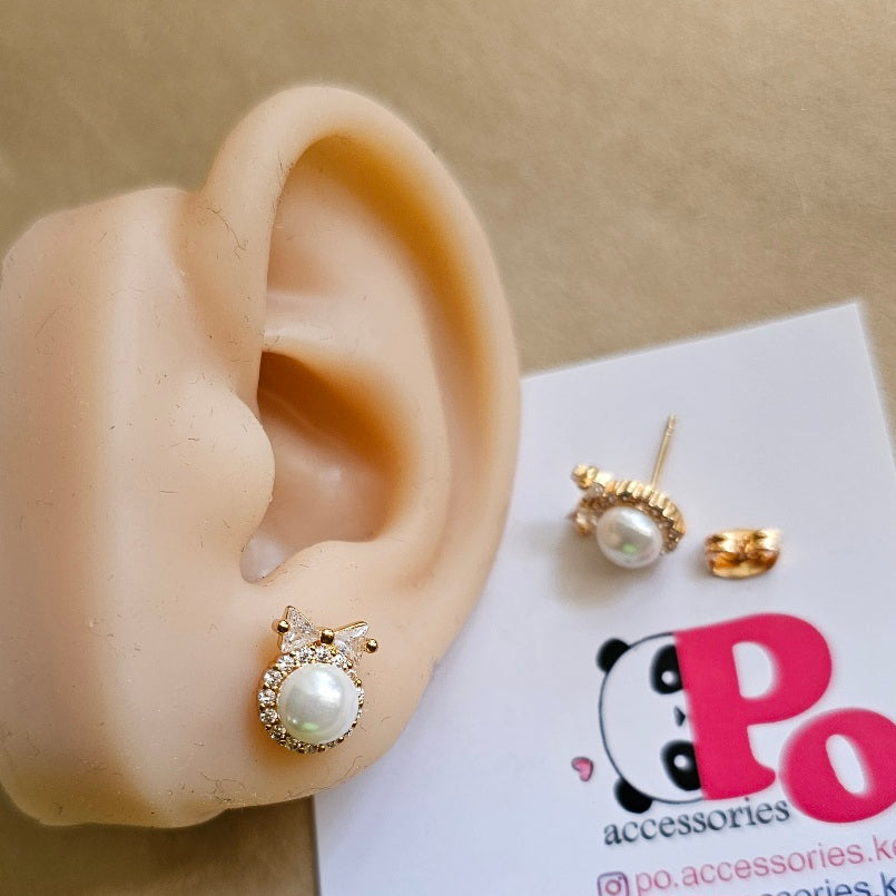 Pearl Bow Stud