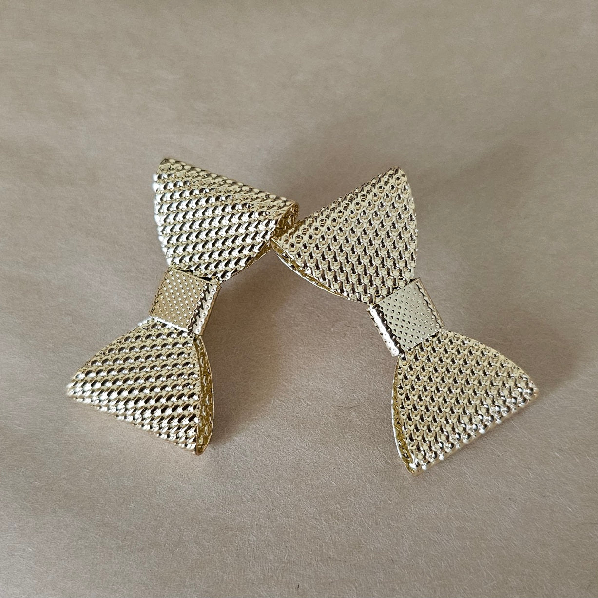 Bow Tie Stud