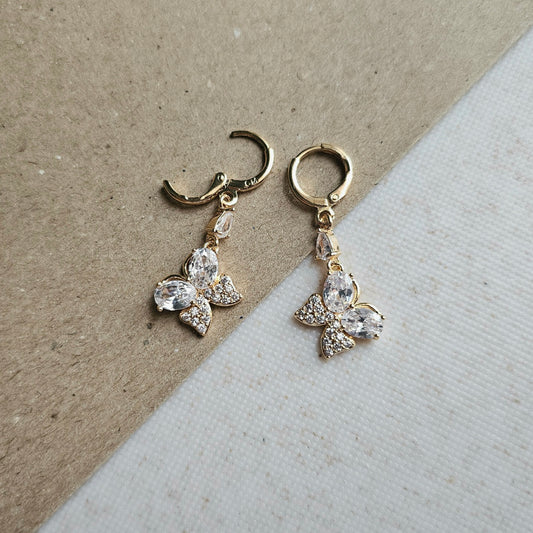 Flutter Drop Earrings Clear