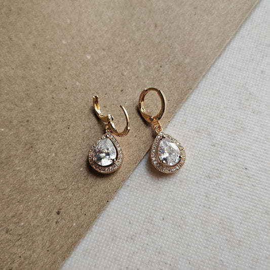 Clear Drop Earrings 1.0