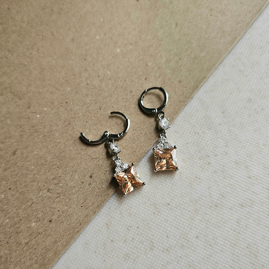 Silver Square Drops Champagne