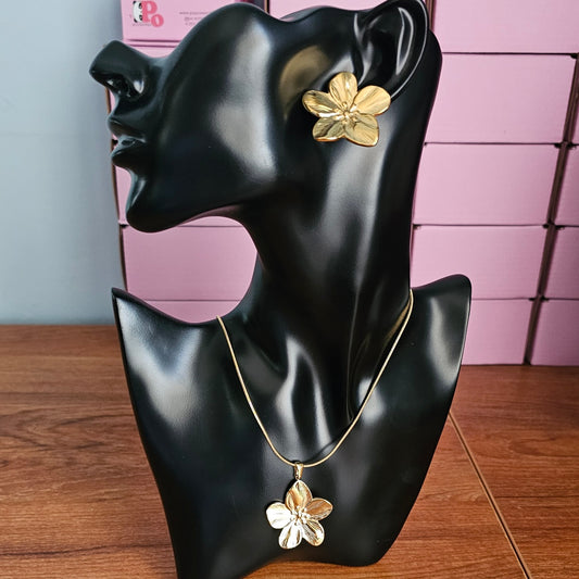 Chunky Light Gold Flower