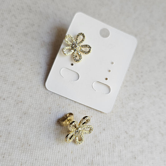 Daisy Flower Stud