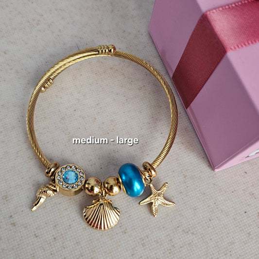 Beach Charm Bangle