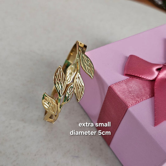 Leaf Bangle