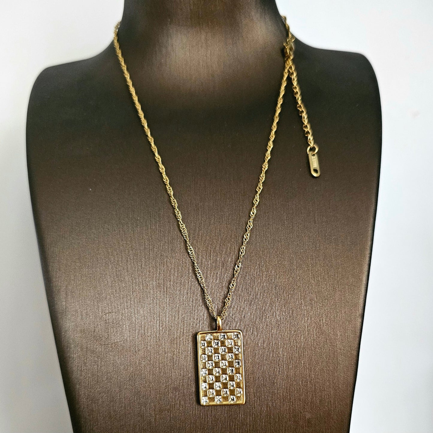 Signature Necklace