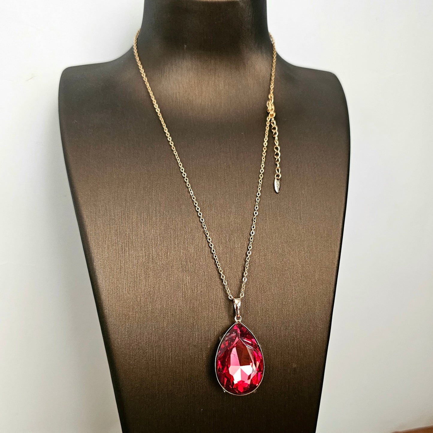 Chunky Rose Pendant Necklace