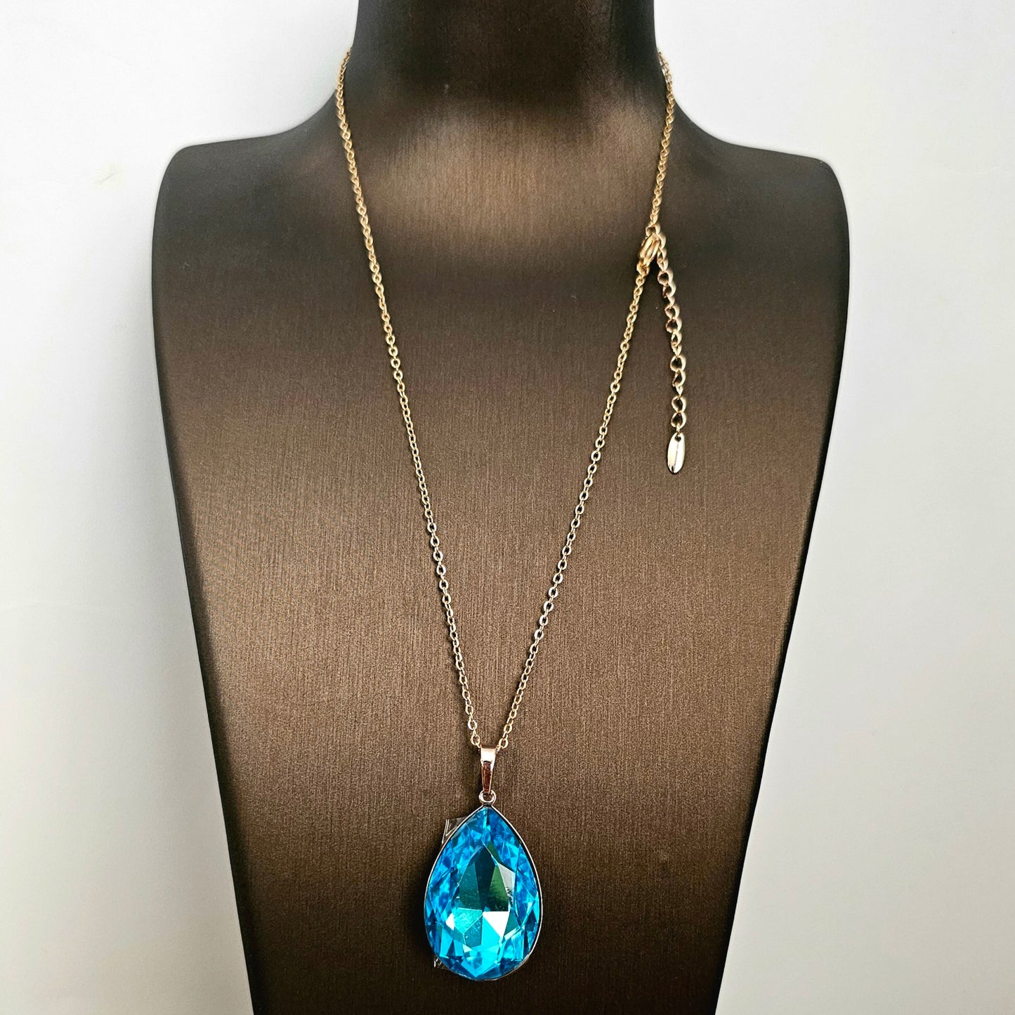 Chunky Ocean Pendant Necklace