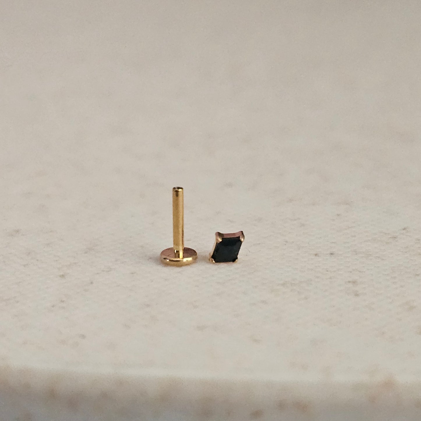 Black Diamond Flatback Stud (each)