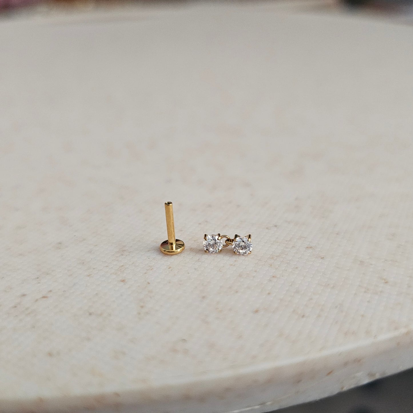 Dangle Flatback Stud (each)