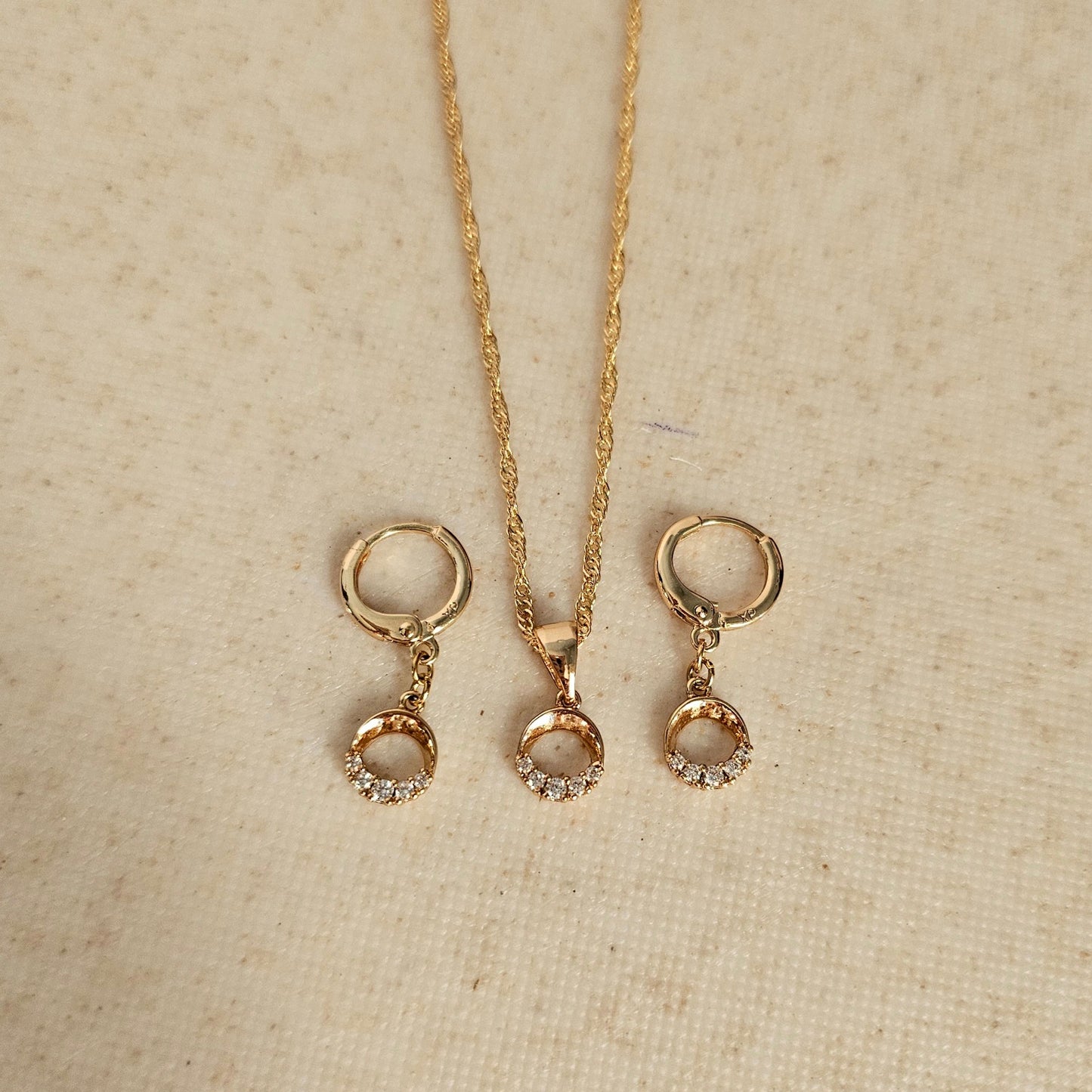 Dainty Circle Set