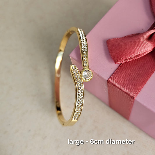 Overlap Gem Bangle
