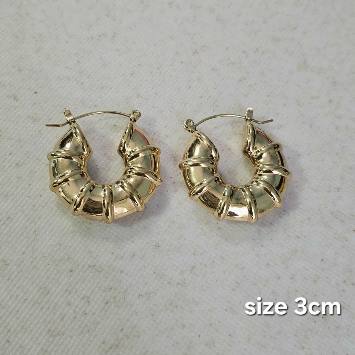 Chunky Edge Hoops