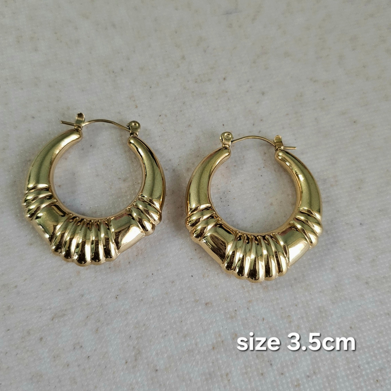 Aura Hoops