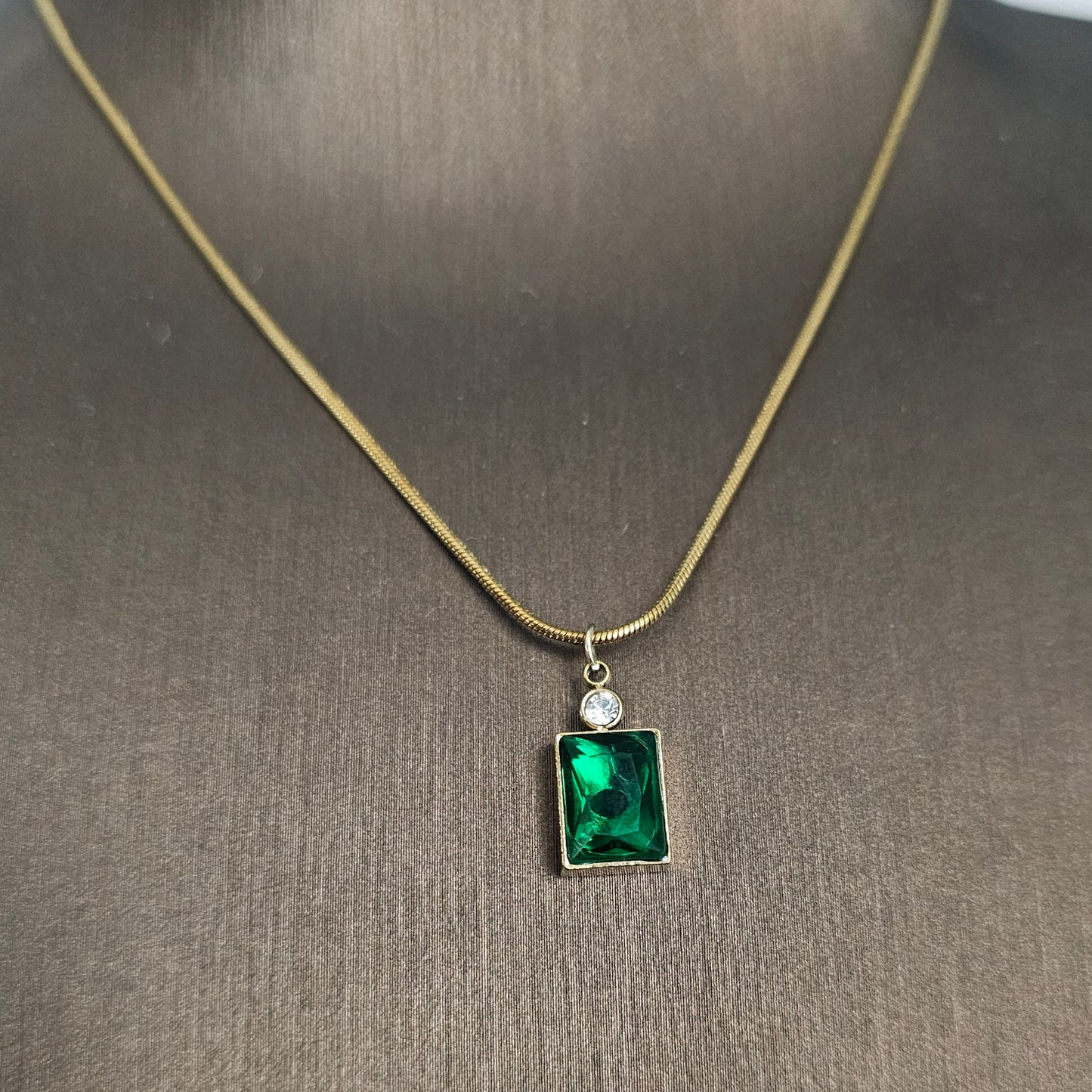 Square Pendant Necklace Green