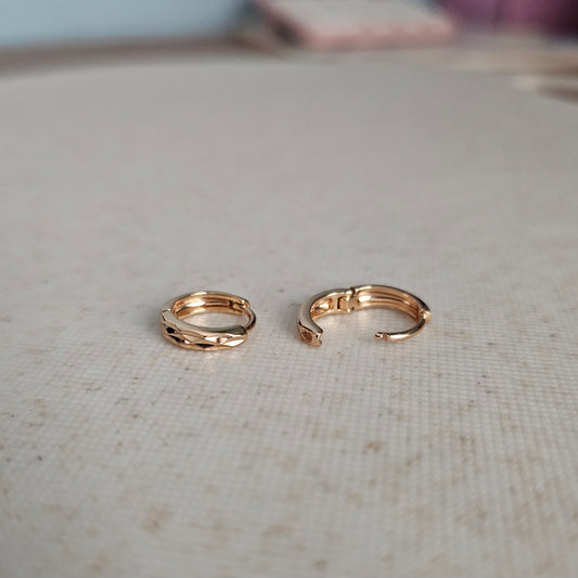 Plain Huggy Hoops