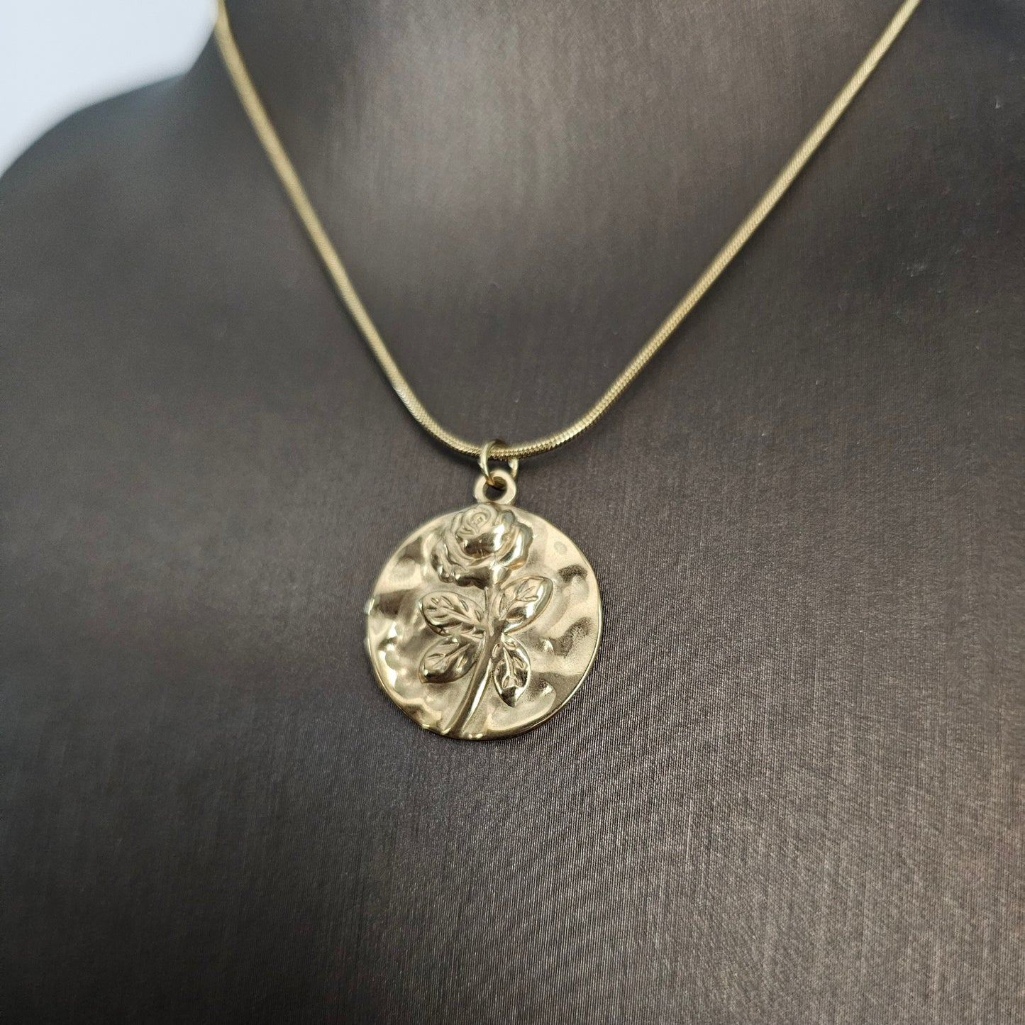 Rosey Necklace