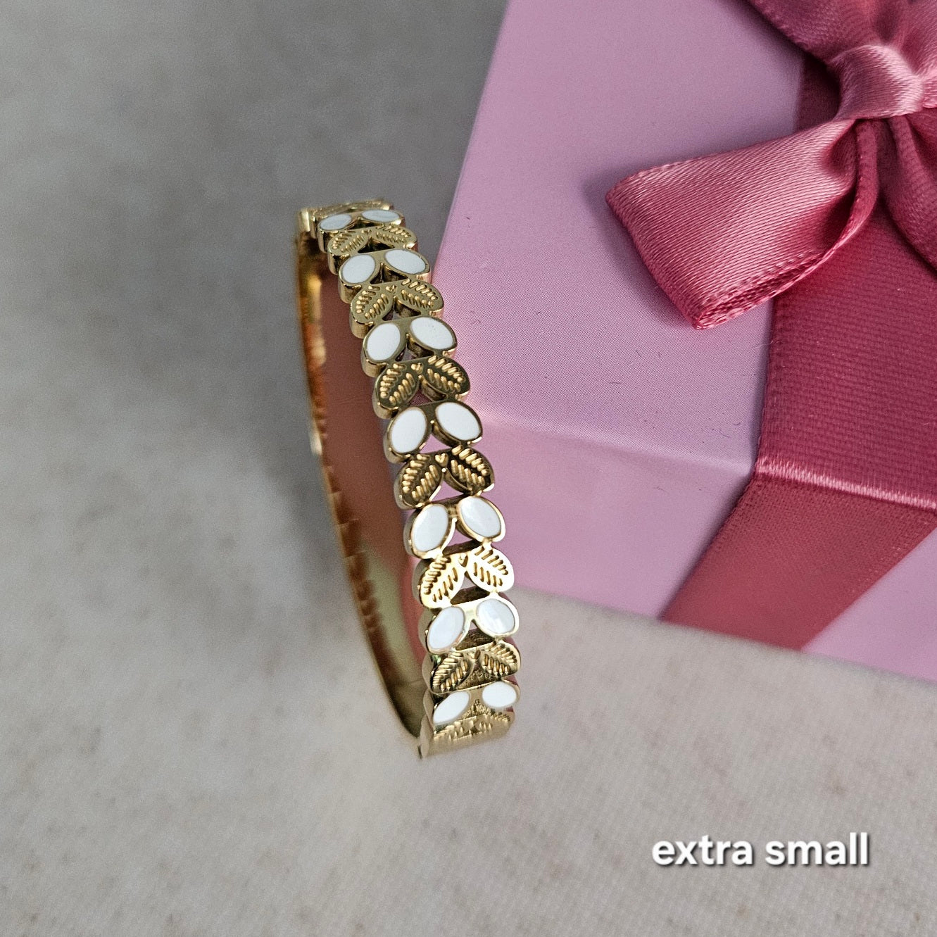 Leafy White Bangle
