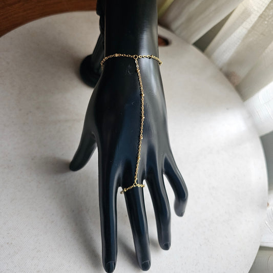 Dainty Handchain