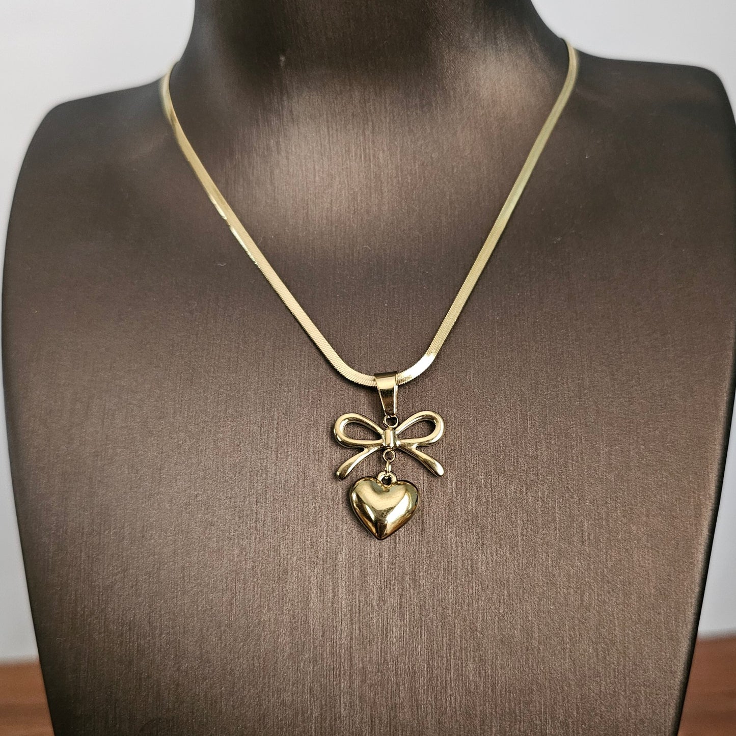 Love Bow Gold Necklace