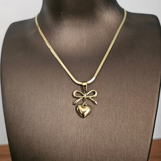 Love Bow Gold Necklace