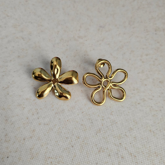 Chunky Flower Mismatch Earrings